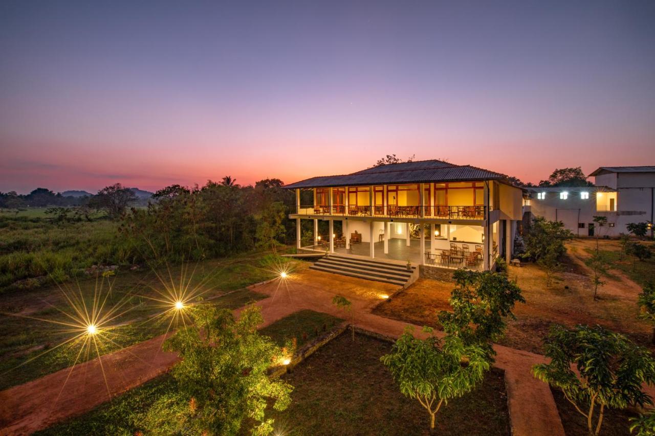 Hotel Ceylon Breeze