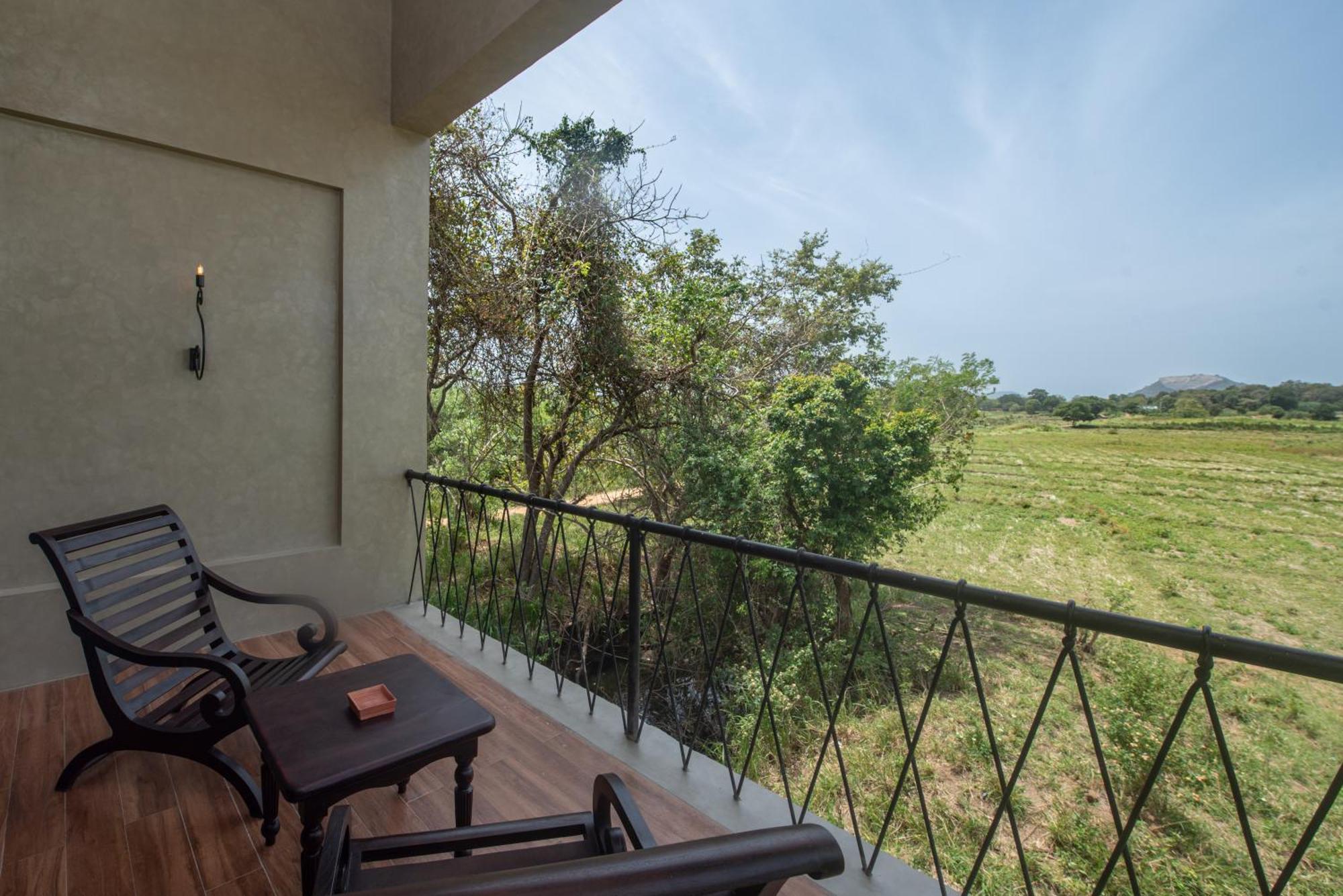 Hotel Ceylon Breeze